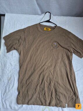 Field & Stream Graphic T-Shirt Size M Brown